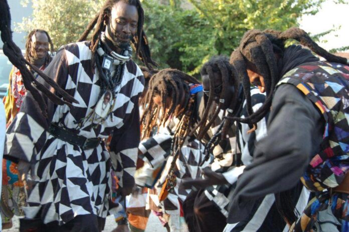 Un « Baye Fall » ébouillanté avec du café Touba