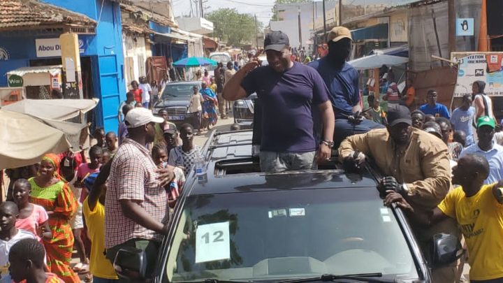 Tout sauf Macky: Parcelles Assainies réserve un accueil phénoménal à Bougane Gueye