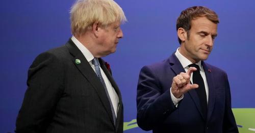 Quand Boris Johnson fustigeait Macron, le « lèche-bottes » de Poutine