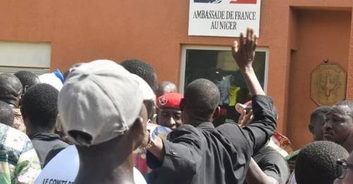 Refus De La France De Retirer Son Ambassadeur Du Niger: La Réaction De La Junte