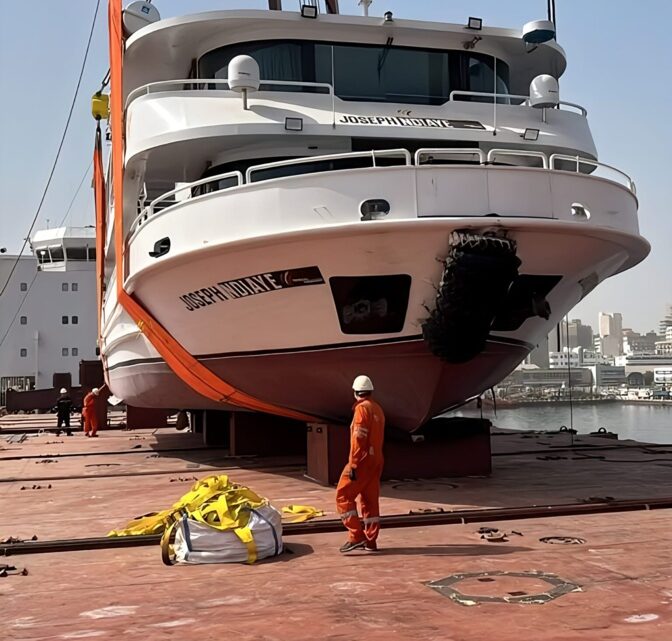 Dakar-Gorée: La Nouvelle Chaloupe Est Arrivée À Dakar