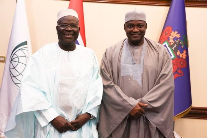 En prélude au prochain forum FOGECA-AEP à Porto ( Portugal ), le président Amadou Diagne en audience par Adama Barrow