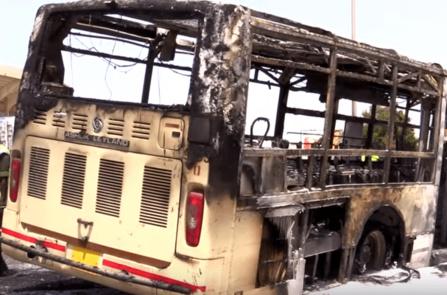 Kédougou : un bus DDD prend feu en pleine route…