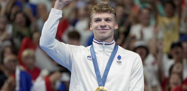 JO 2024 : combien Léon Marchand va-t-il toucher pour ses quatre titres olympiques et sa médaille de bronze avec le relais ?