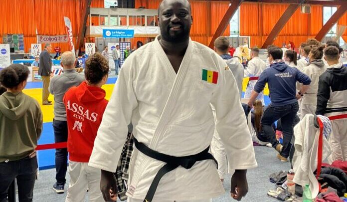 O PARIS 2024 – JUDO : Mbagnick Ndiaye se qualifie pour les 8e de finale